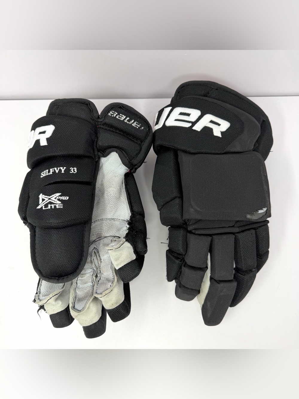 Jakob Silfverberg “Silfvy #33” Game Used NHL Hockey Gloves Anaheim Ducks Bauer
